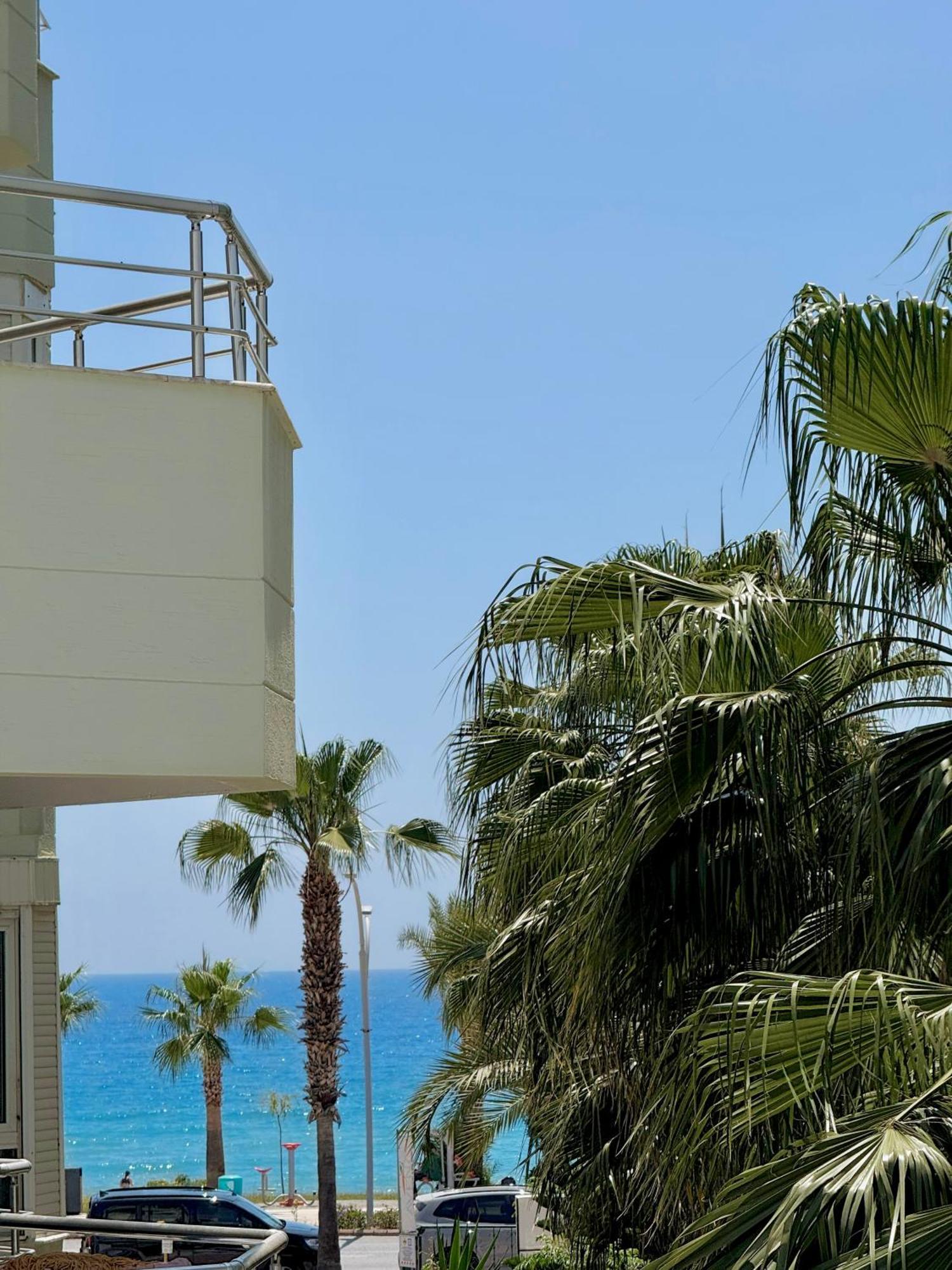Sa Apartments! Beachfront Apartment With Sea View & Pool Alanya Exterior photo
